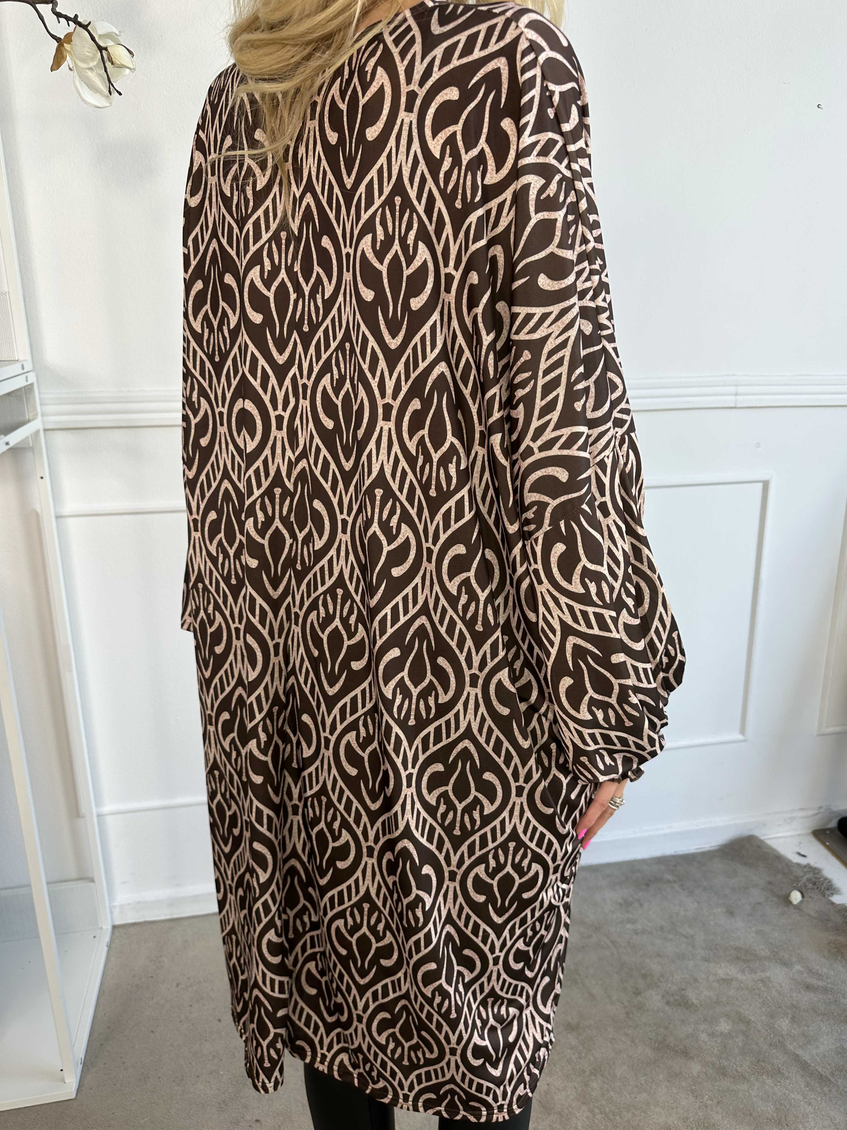 Azmina Boho L/S - Elastisk tunikakjole i loose fit